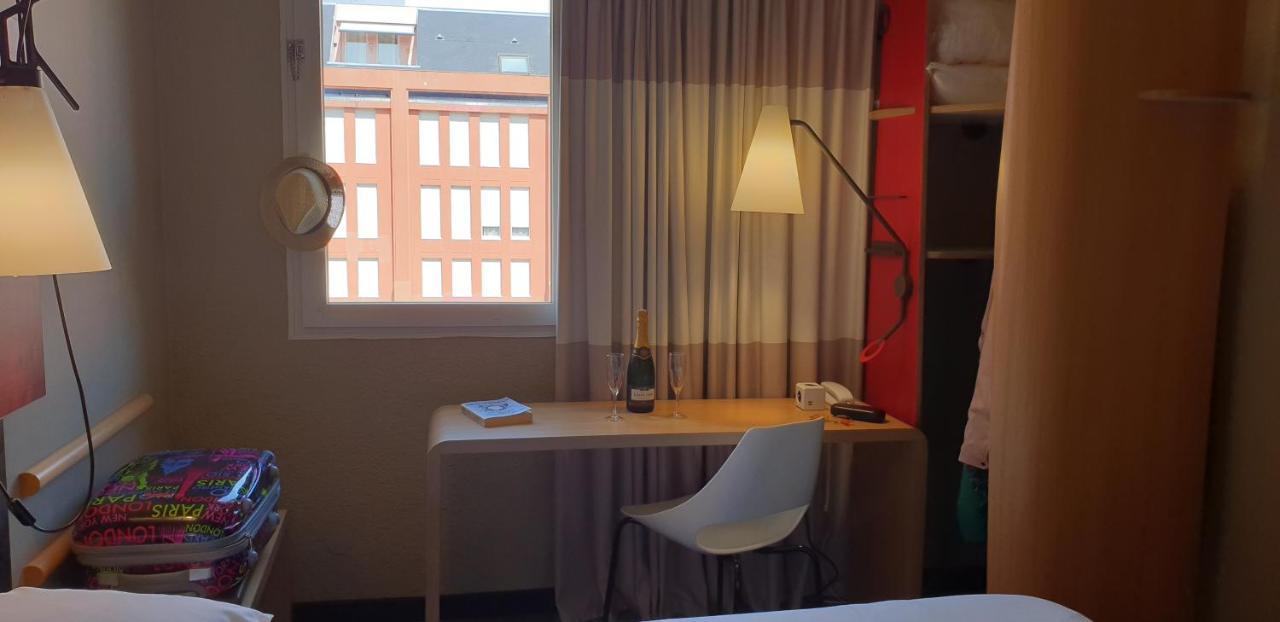 ไอบิส เอแปร์แน ซองทร์ วีล Hotel เอแปร์เน ภายนอก รูปภาพ
