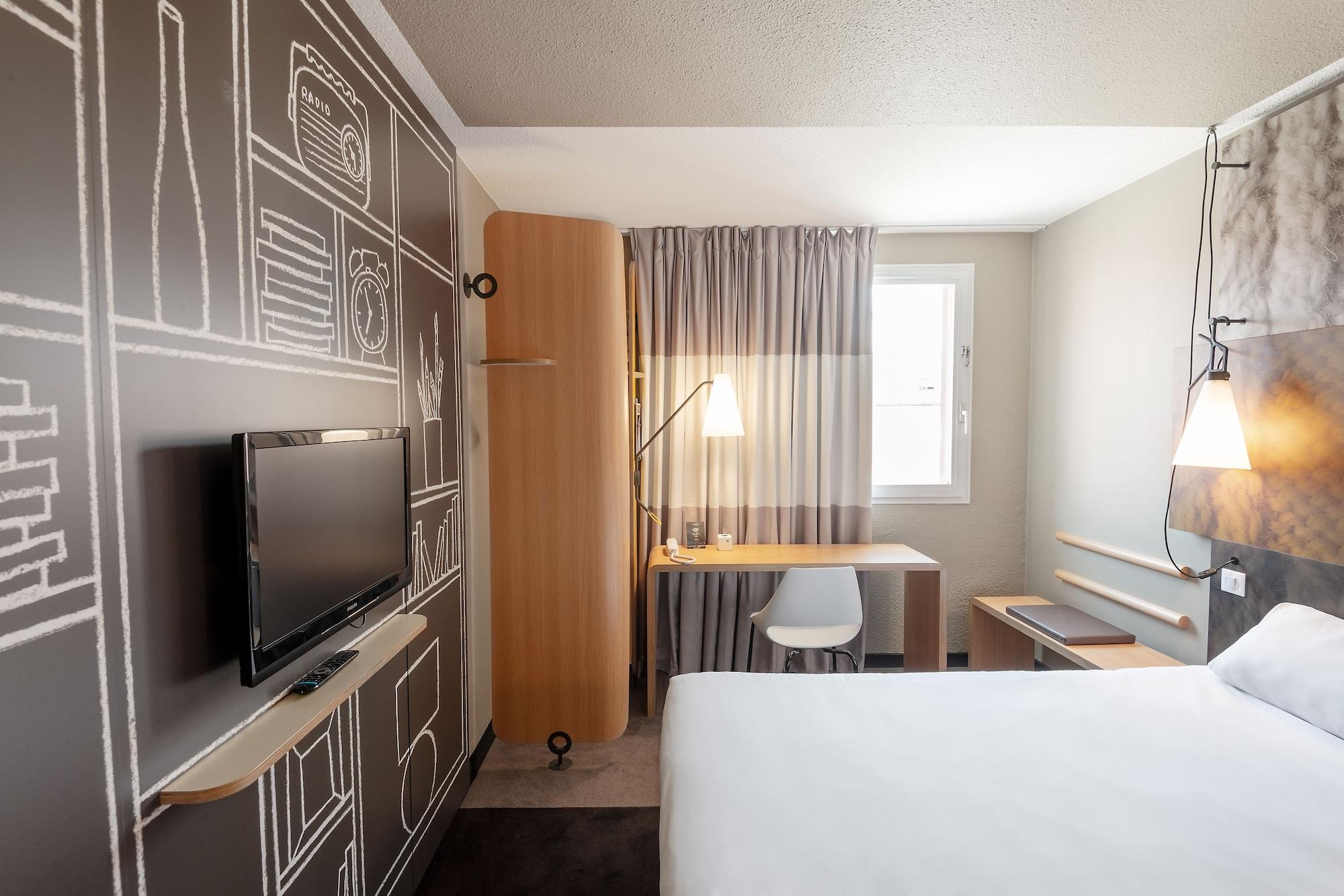 ไอบิส เอแปร์แน ซองทร์ วีล Hotel เอแปร์เน ภายนอก รูปภาพ