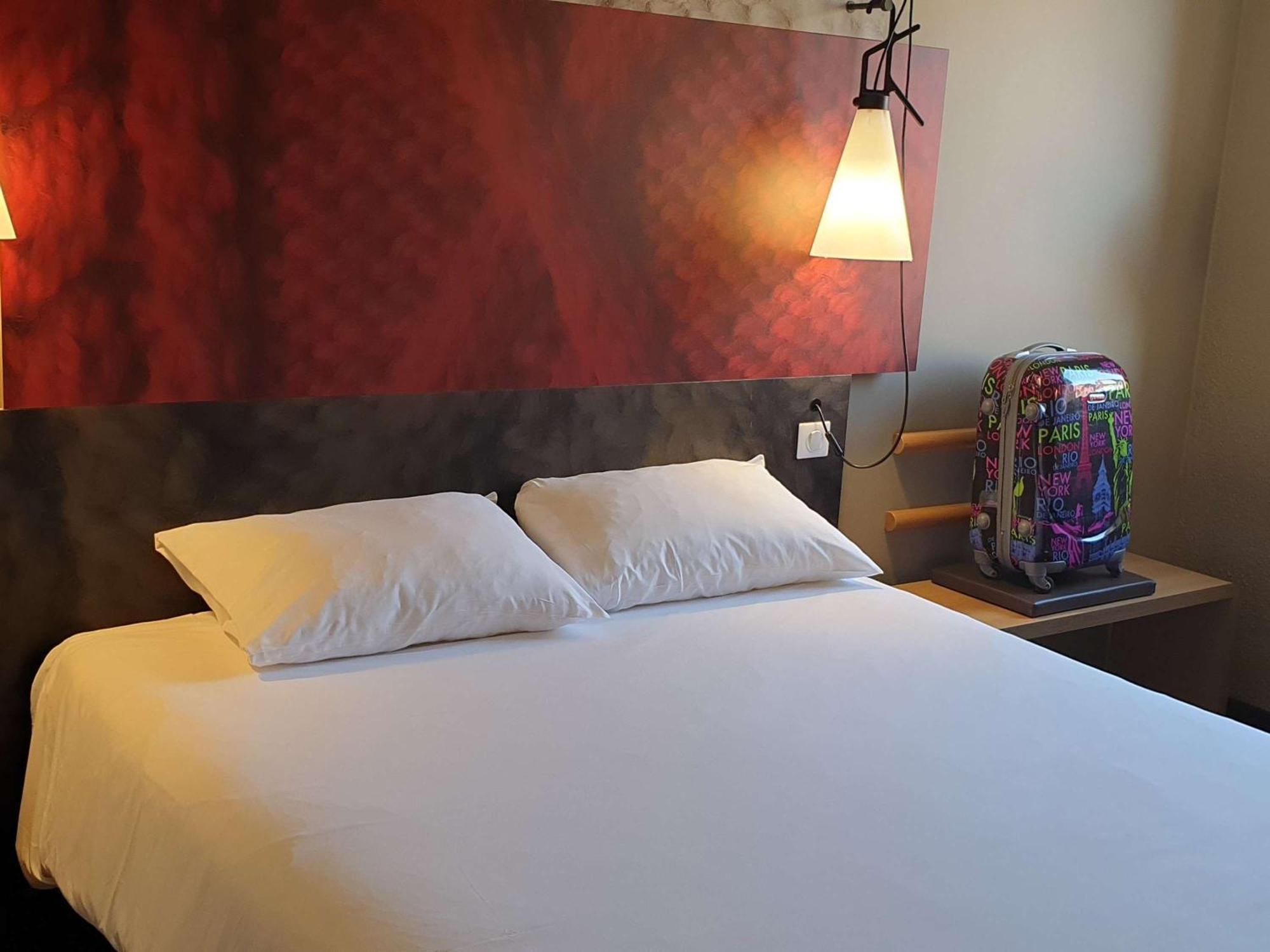 ไอบิส เอแปร์แน ซองทร์ วีล Hotel เอแปร์เน ภายนอก รูปภาพ