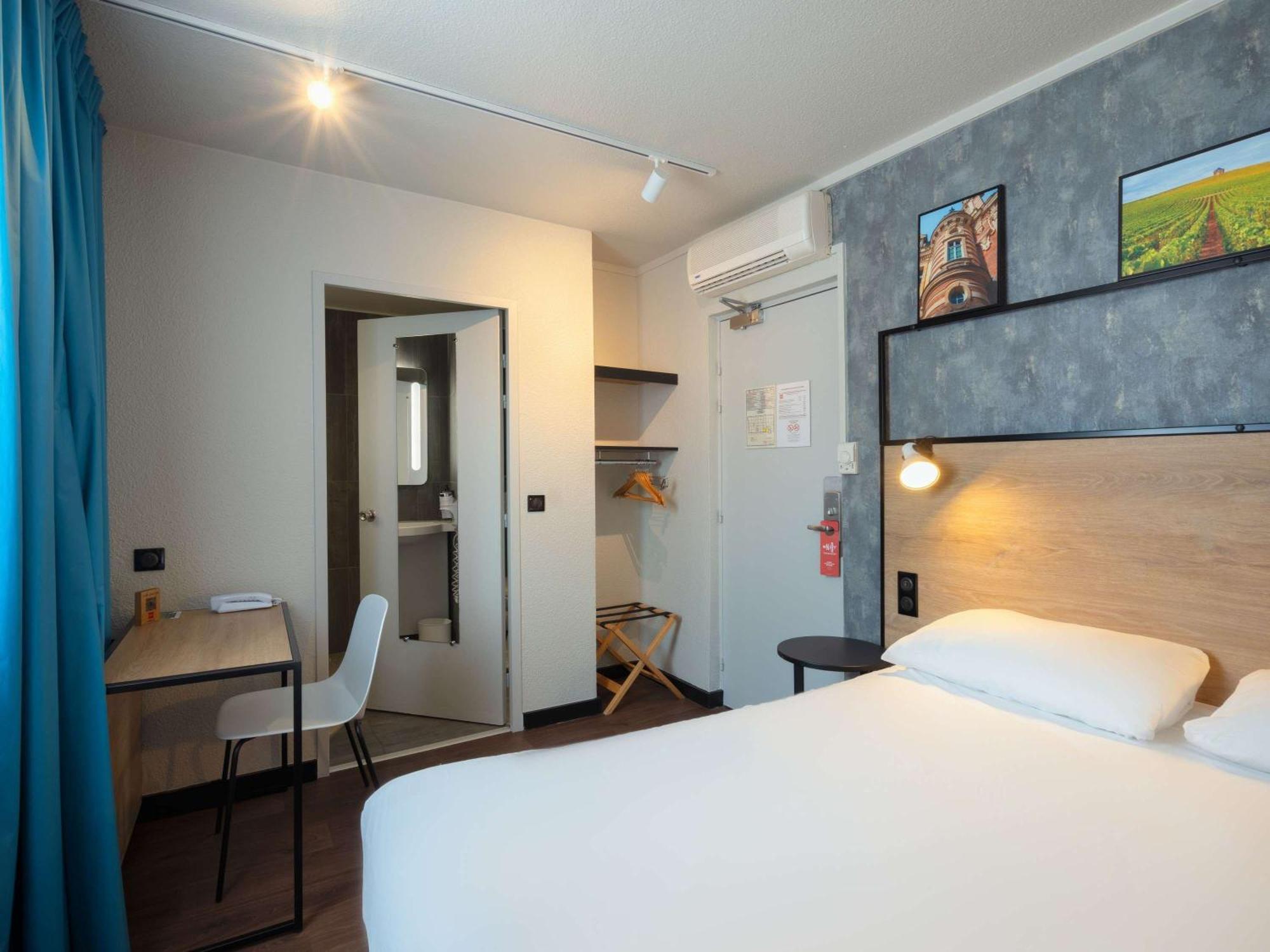 ไอบิส เอแปร์แน ซองทร์ วีล Hotel เอแปร์เน ภายนอก รูปภาพ