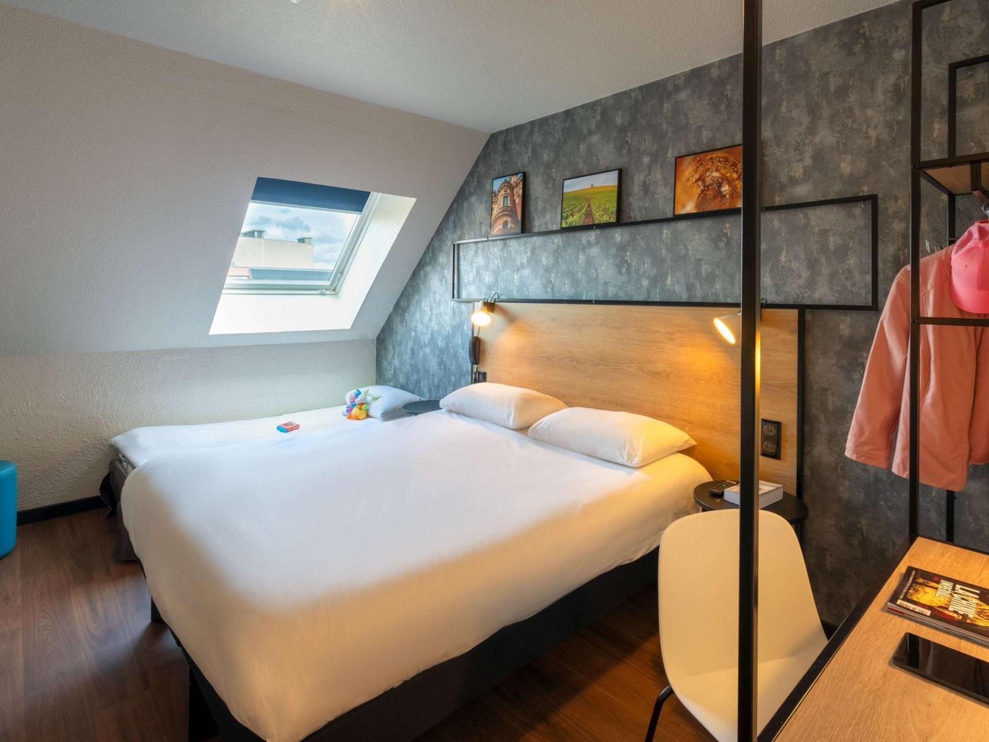 ไอบิส เอแปร์แน ซองทร์ วีล Hotel เอแปร์เน ภายนอก รูปภาพ