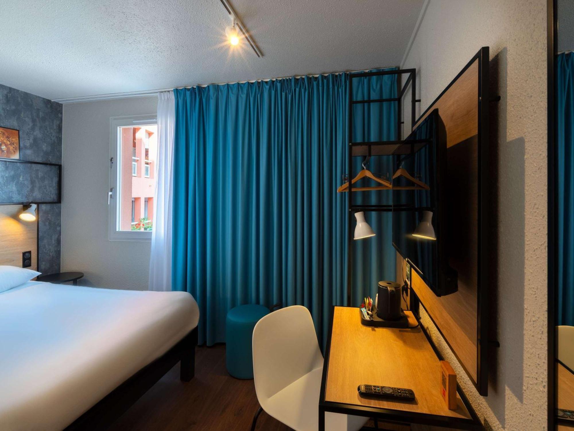 ไอบิส เอแปร์แน ซองทร์ วีล Hotel เอแปร์เน ภายนอก รูปภาพ