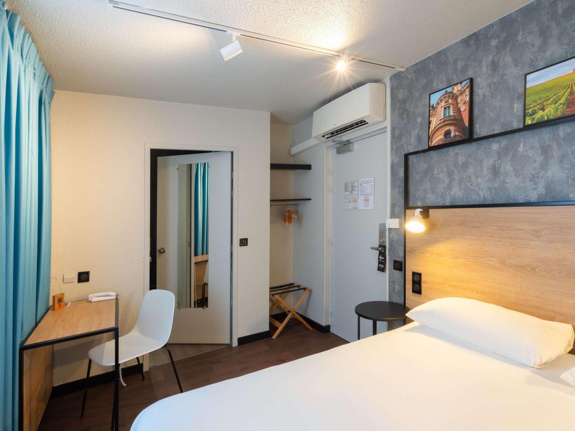ไอบิส เอแปร์แน ซองทร์ วีล Hotel เอแปร์เน ภายนอก รูปภาพ