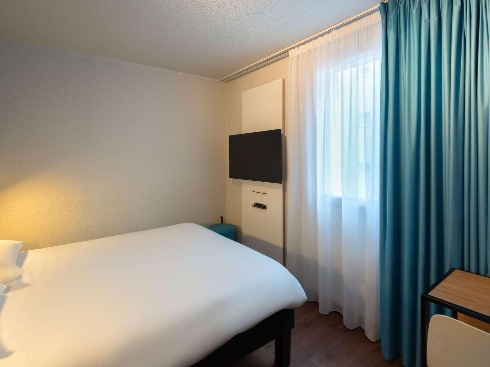 ไอบิส เอแปร์แน ซองทร์ วีล Hotel เอแปร์เน ภายนอก รูปภาพ