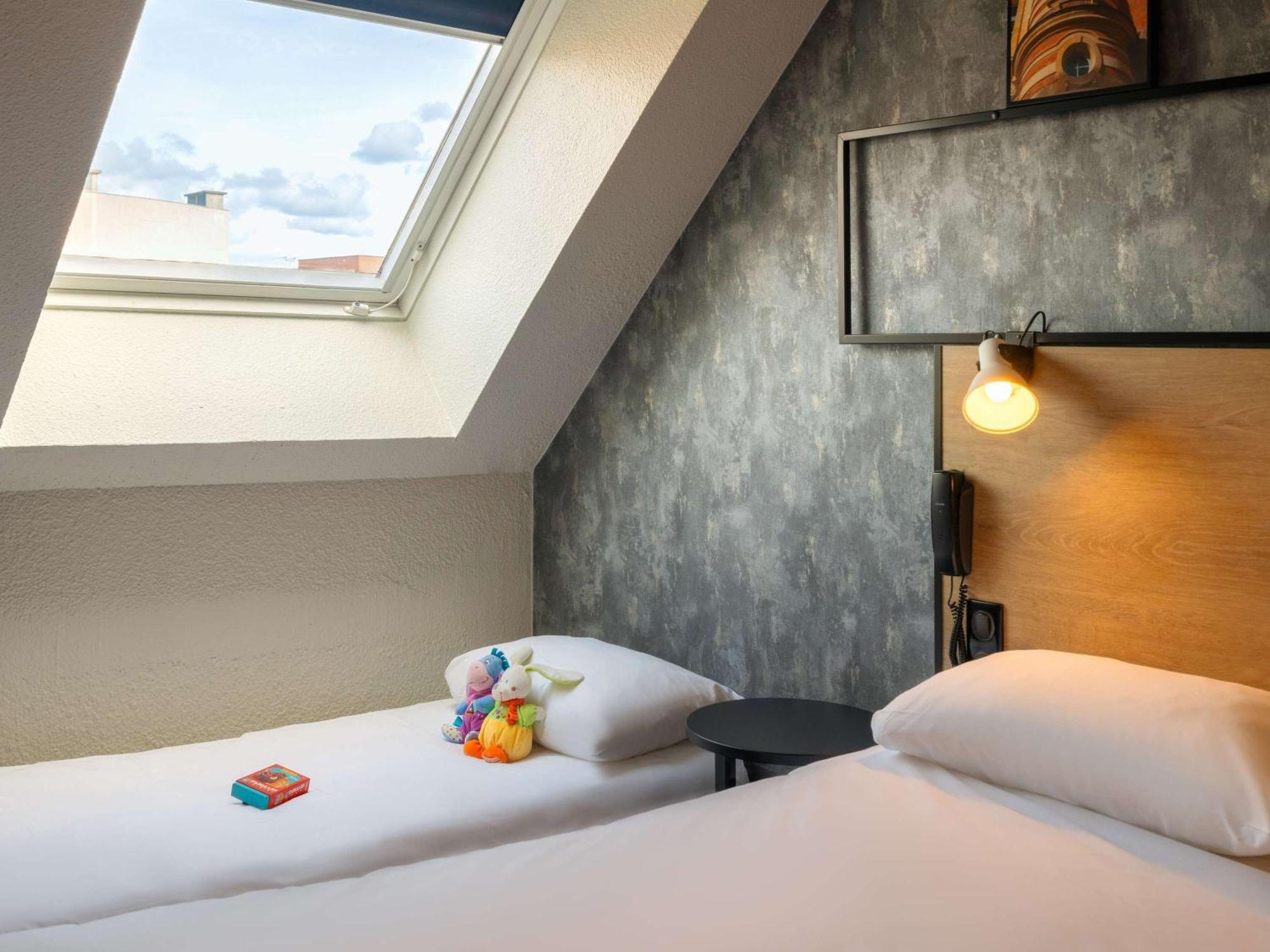 ไอบิส เอแปร์แน ซองทร์ วีล Hotel เอแปร์เน ภายนอก รูปภาพ