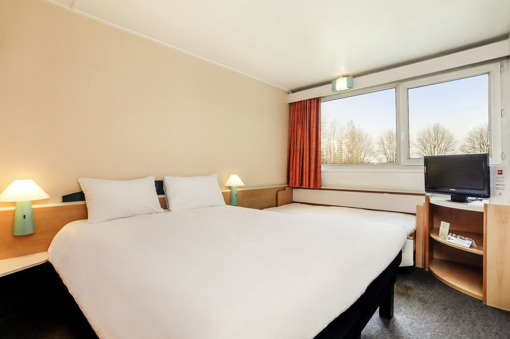 ไอบิส เอแปร์แน ซองทร์ วีล Hotel เอแปร์เน ภายนอก รูปภาพ